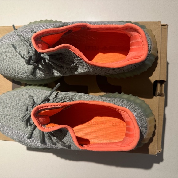 Yeezy Boost 350 - Picture 3 of 5